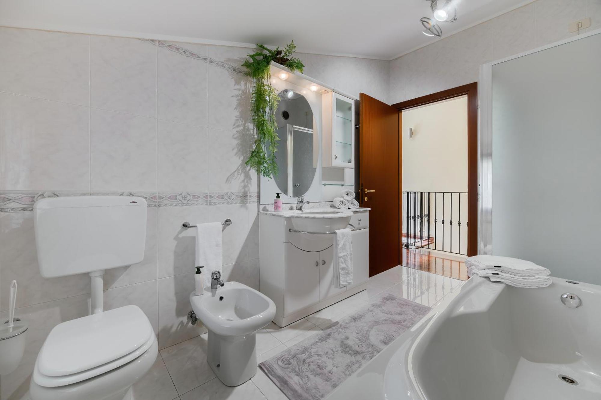 Casa Di Iaio - 90 M2 Apt With Free Wi-Fi, Netflix, Home Cinema & Parking Горіція Екстер'єр фото